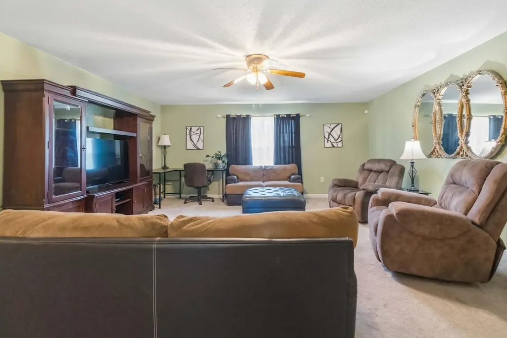 2325 Ky-1394 East Bernstadt KY 40729