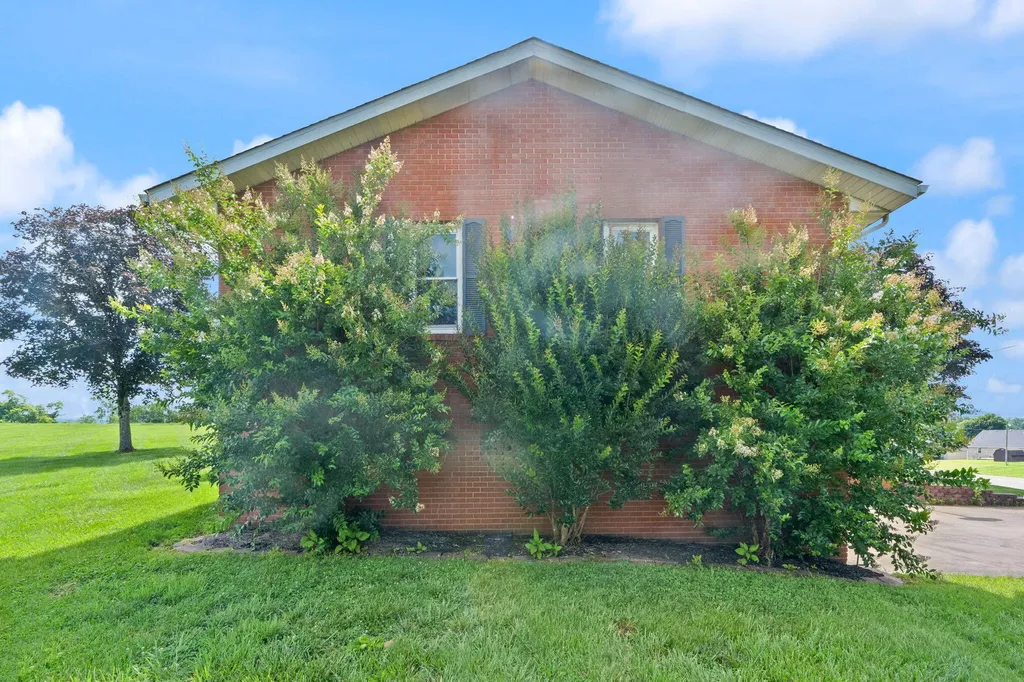 1314 Kit Cowan Road Somerset KY 42501