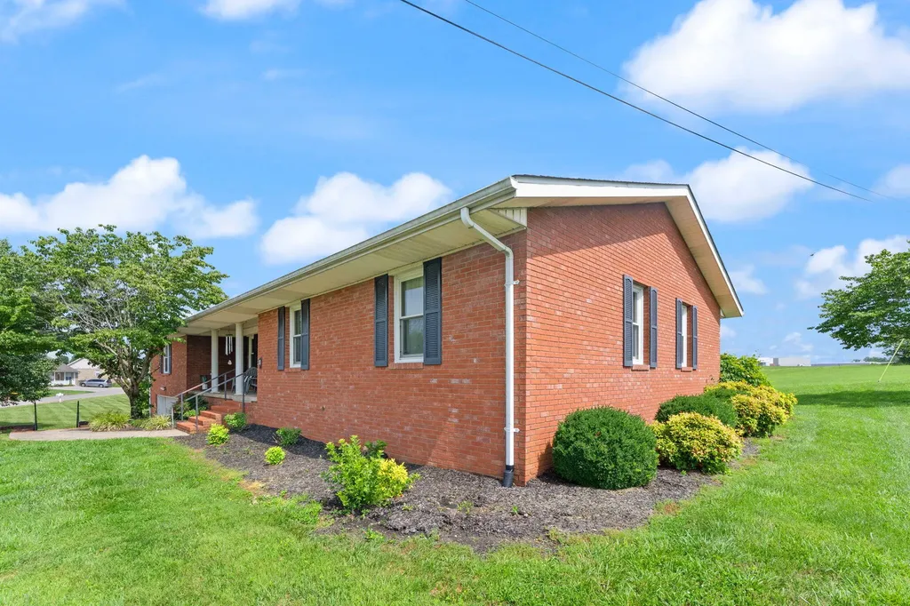 1314 Kit Cowan Road Somerset KY 42501