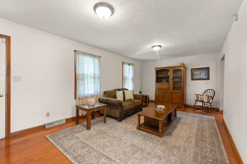 1314 Kit Cowan Road Somerset KY 42501