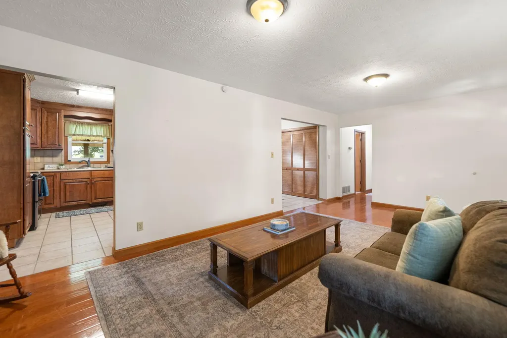 1314 Kit Cowan Road Somerset KY 42501