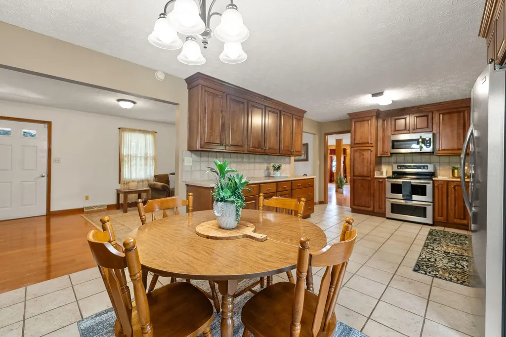 1314 Kit Cowan Road Somerset KY 42501