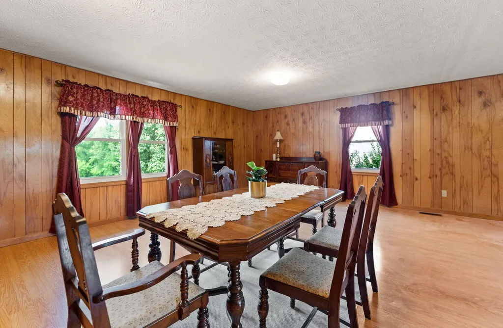 1314 Kit Cowan Road Somerset KY 42501