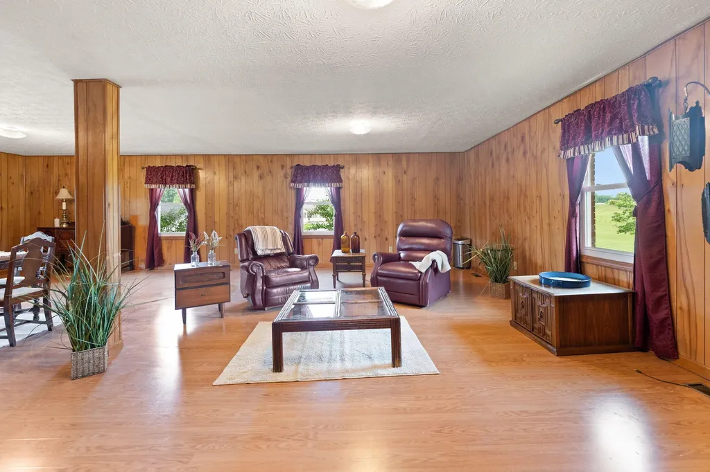 1314 Kit Cowan Road Somerset KY 42501