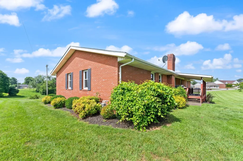 1314 Kit Cowan Road Somerset KY 42501