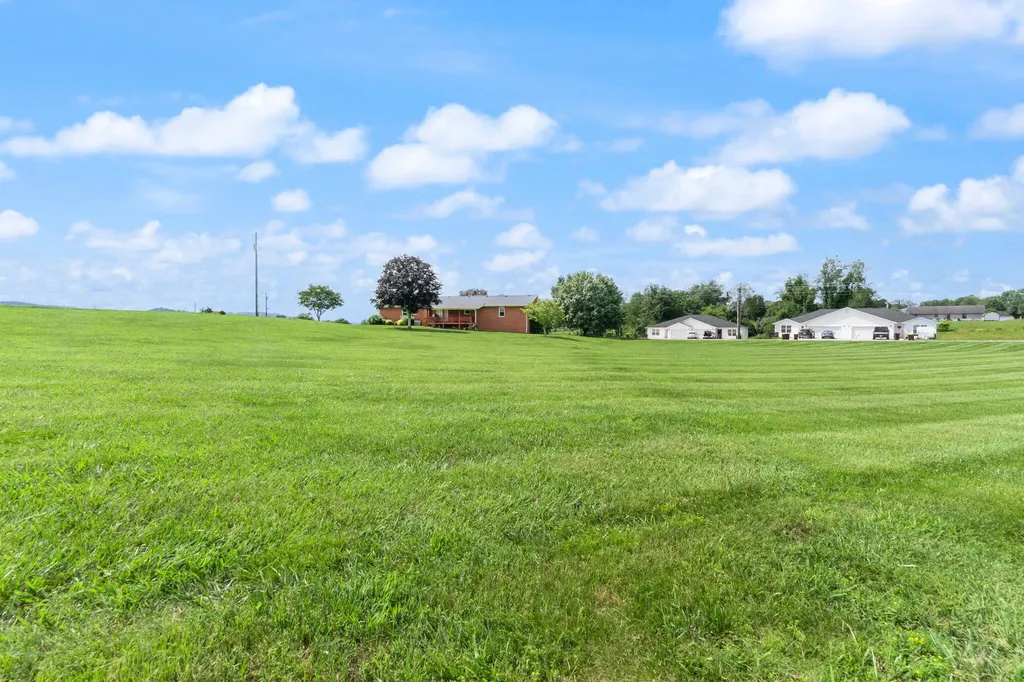 1314 Kit Cowan Road Somerset KY 42501