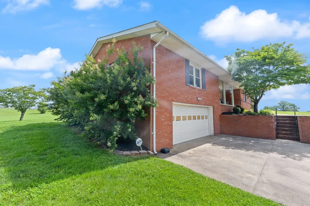 1314 Kit Cowan Road Somerset KY 42501