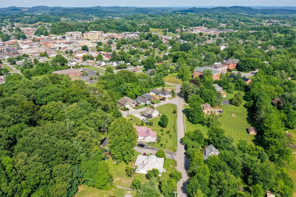 109 Parman Street London KY 40741