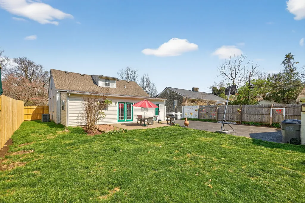 708 Cheryl Lane Lexington KY 40504
