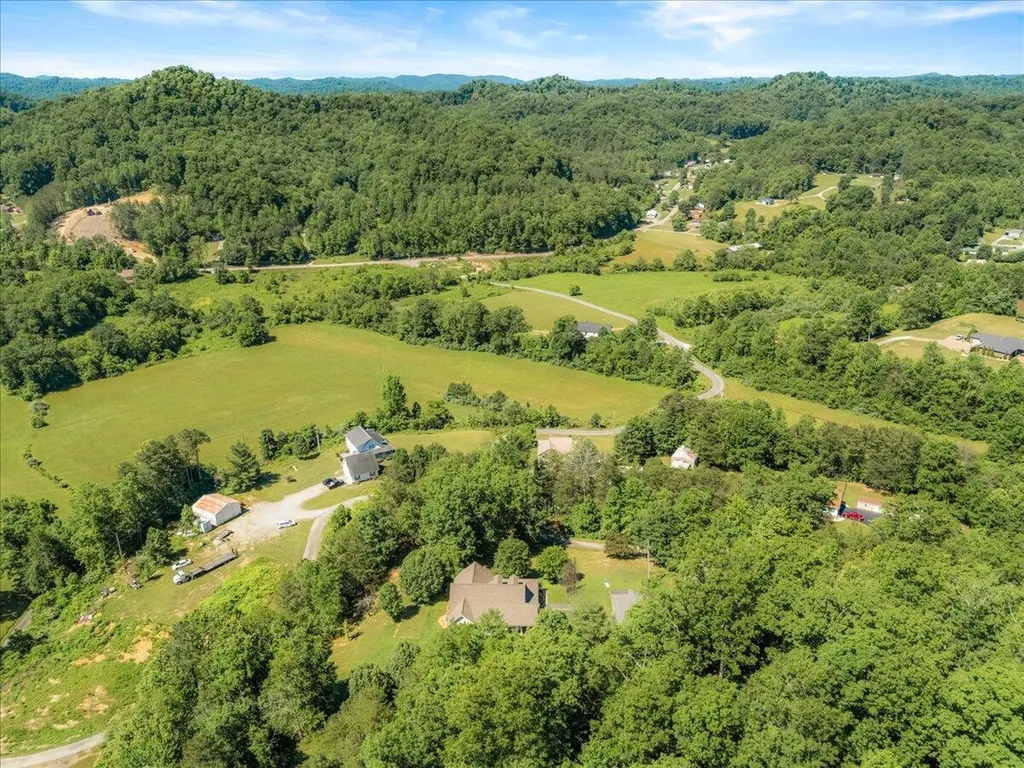 342 Jarve Hollow Road Manchester KY 40962