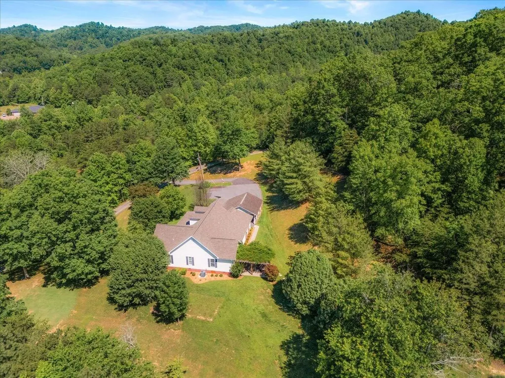 342 Jarve Hollow Road Manchester KY 40962