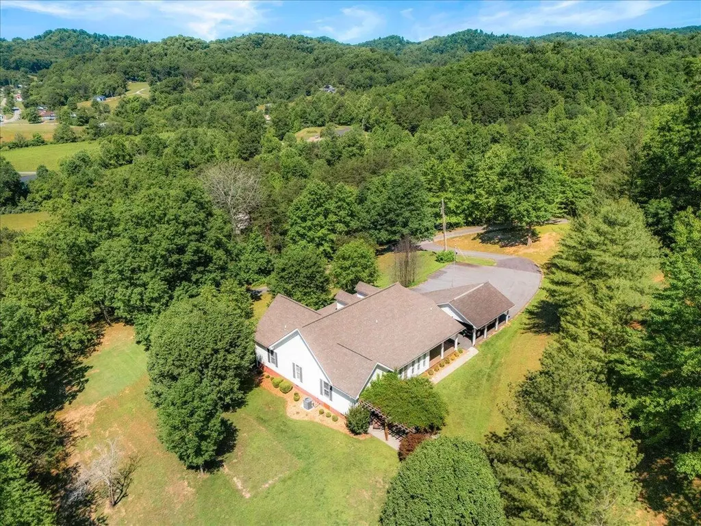 342 Jarve Hollow Road Manchester KY 40962