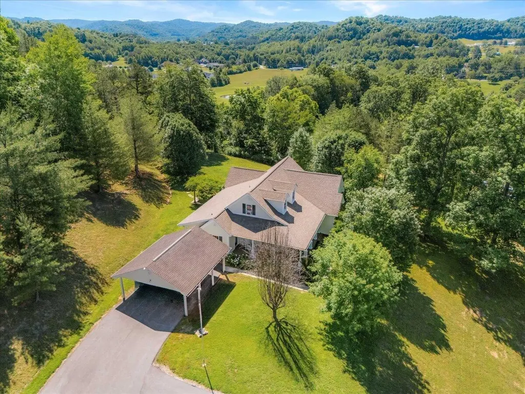 342 Jarve Hollow Road Manchester KY 40962