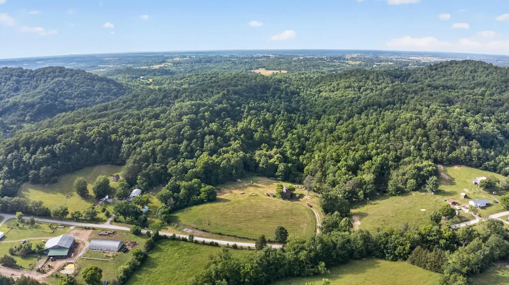 2953 Harmons Lick Road Crab Orchard KY 40419