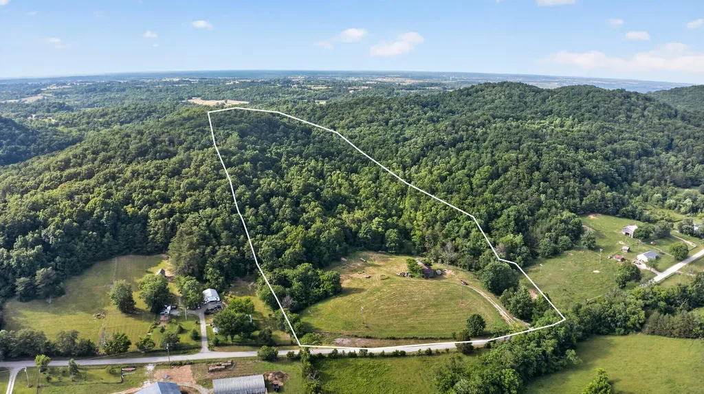 2953 Harmons Lick Road Crab Orchard KY 40419