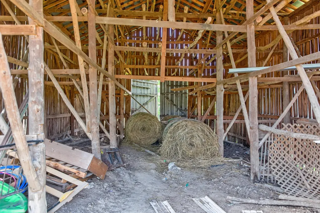 2953 Harmons Lick Road Crab Orchard KY 40419