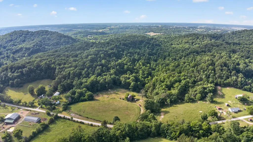 2953 Harmons Lick Road Crab Orchard KY 40419