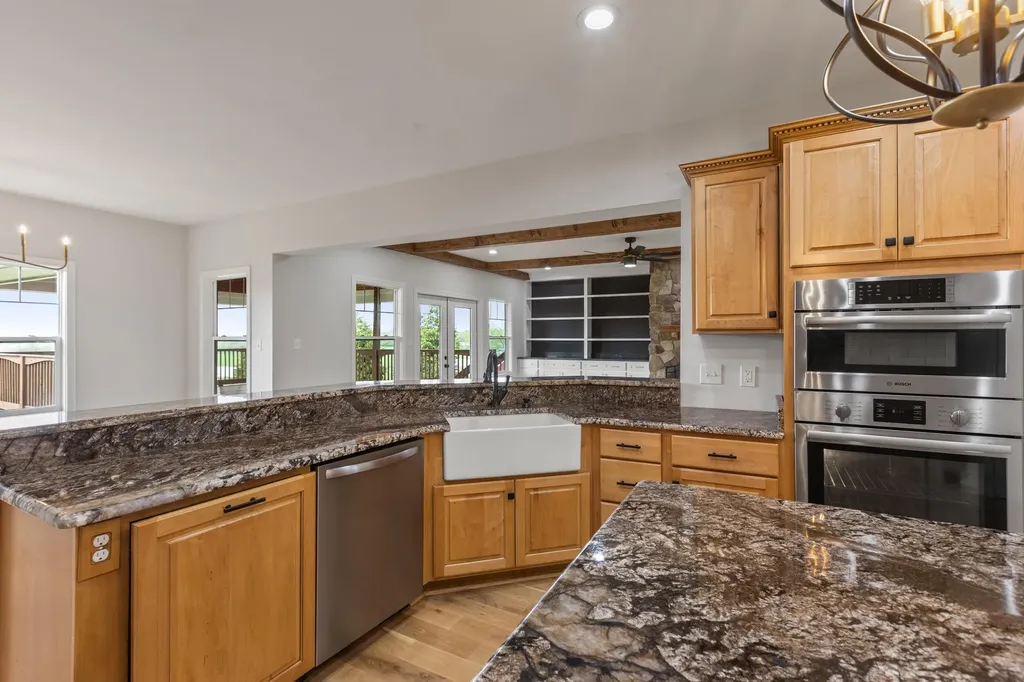 5121 Jacks Creek Pike Lexington KY 40515