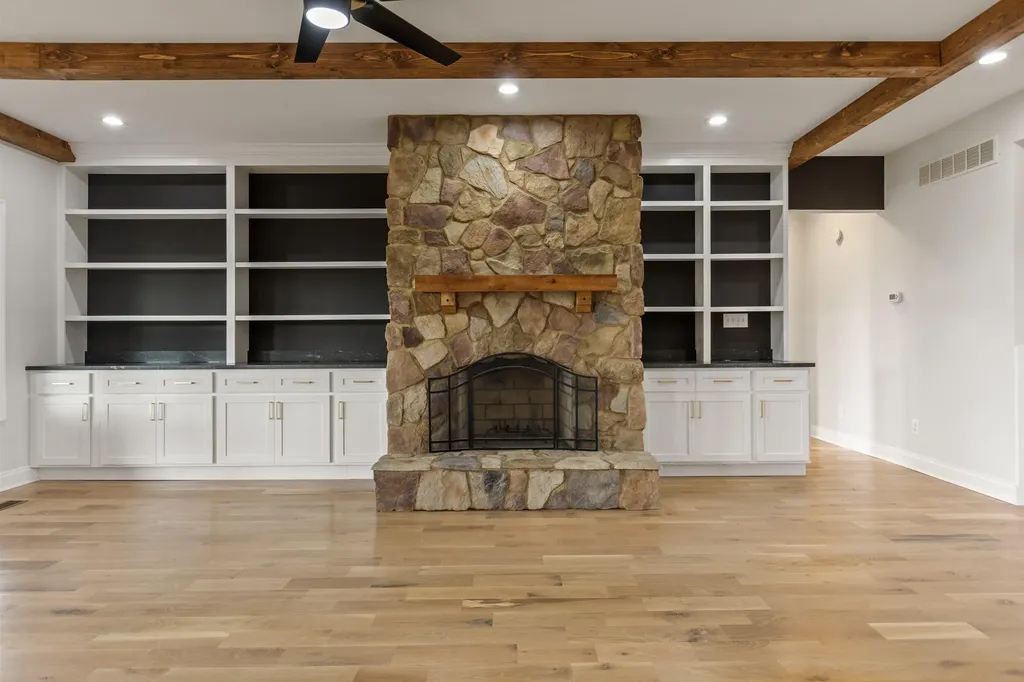 5121 Jacks Creek Pike Lexington KY 40515