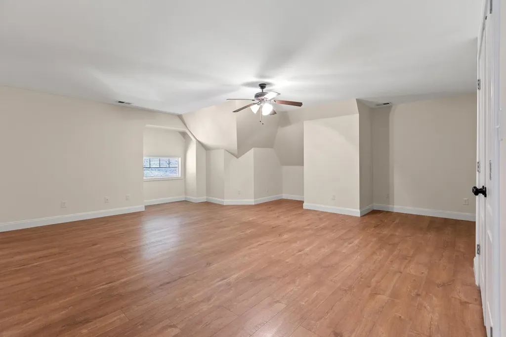 5121 Jacks Creek Pike Lexington KY 40515