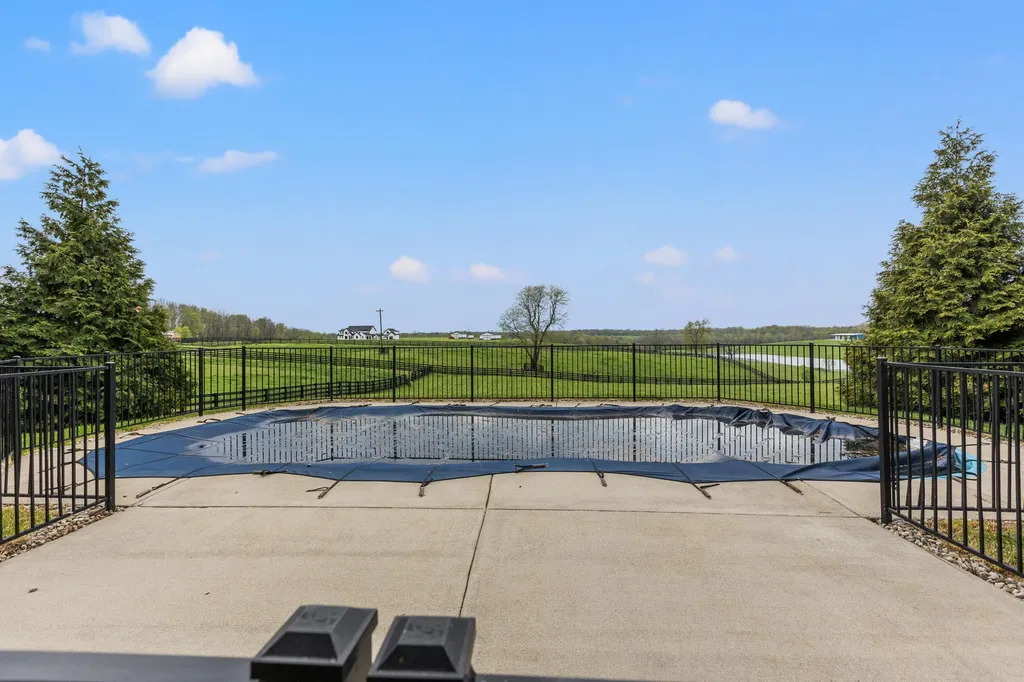 5121 Jacks Creek Pike Lexington KY 40515