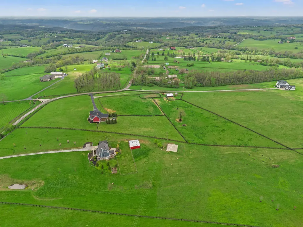 5121 Jacks Creek Pike Lexington KY 40515