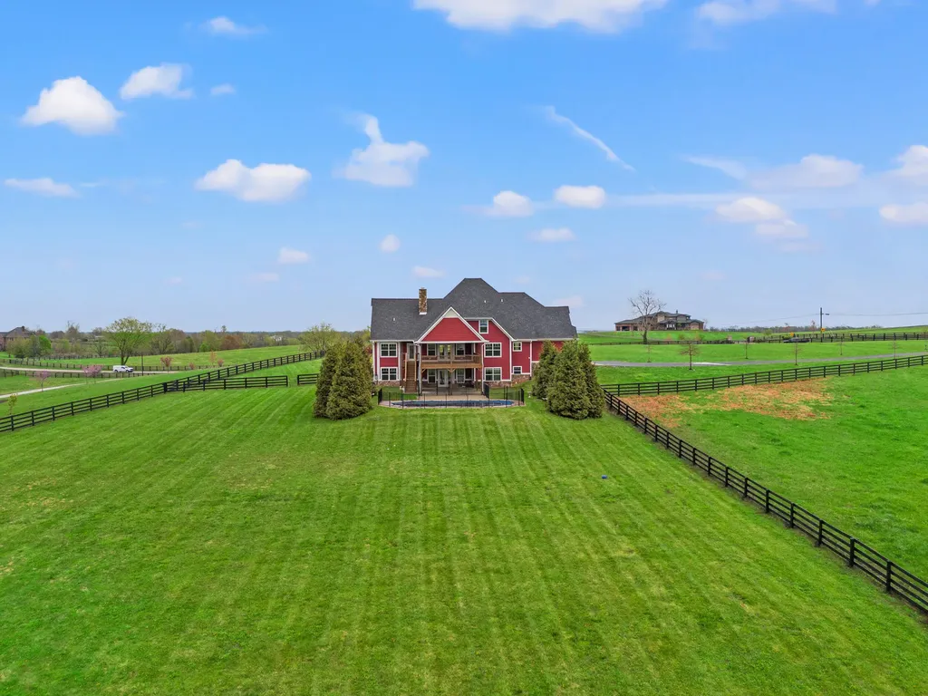 5121 Jacks Creek Pike Lexington KY 40515