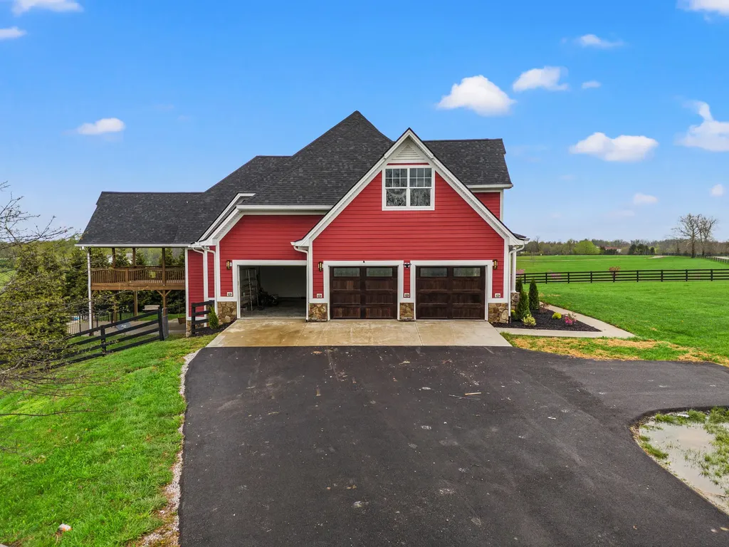 5121 Jacks Creek Pike Lexington KY 40515