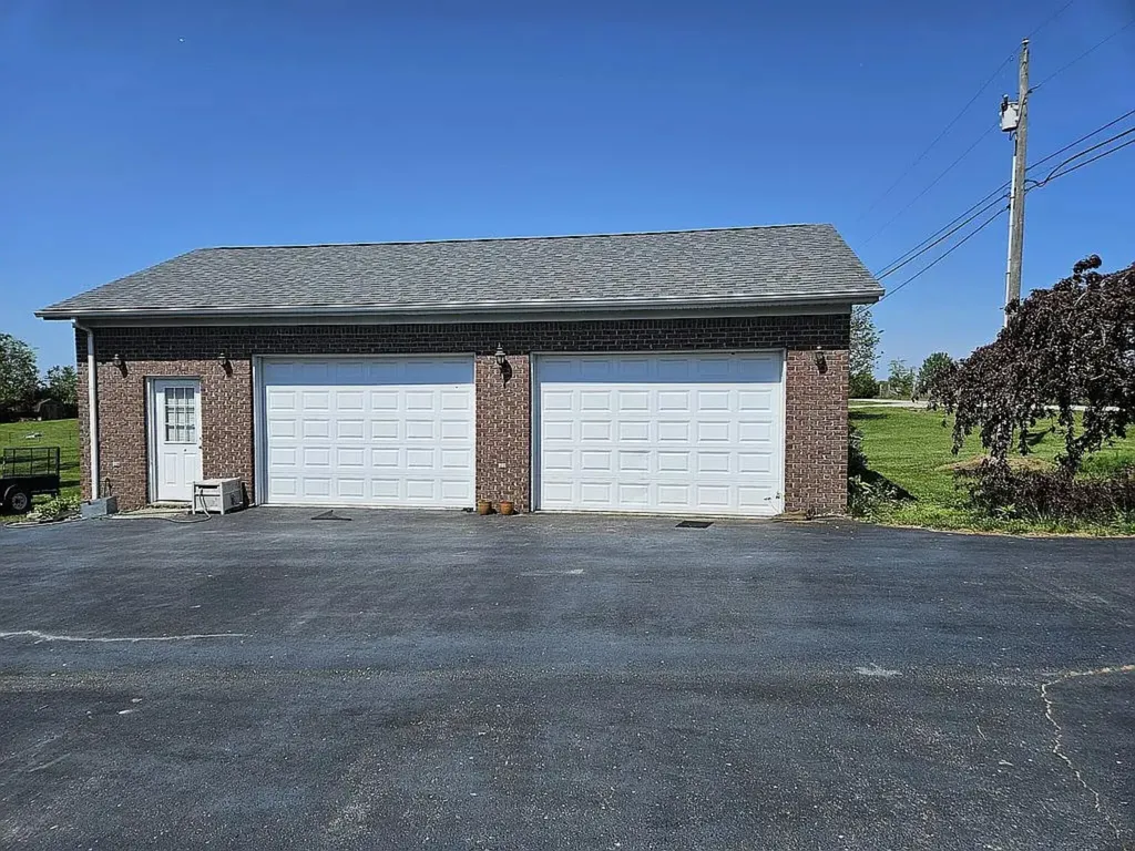 355 Smith Lane Berea KY 40403