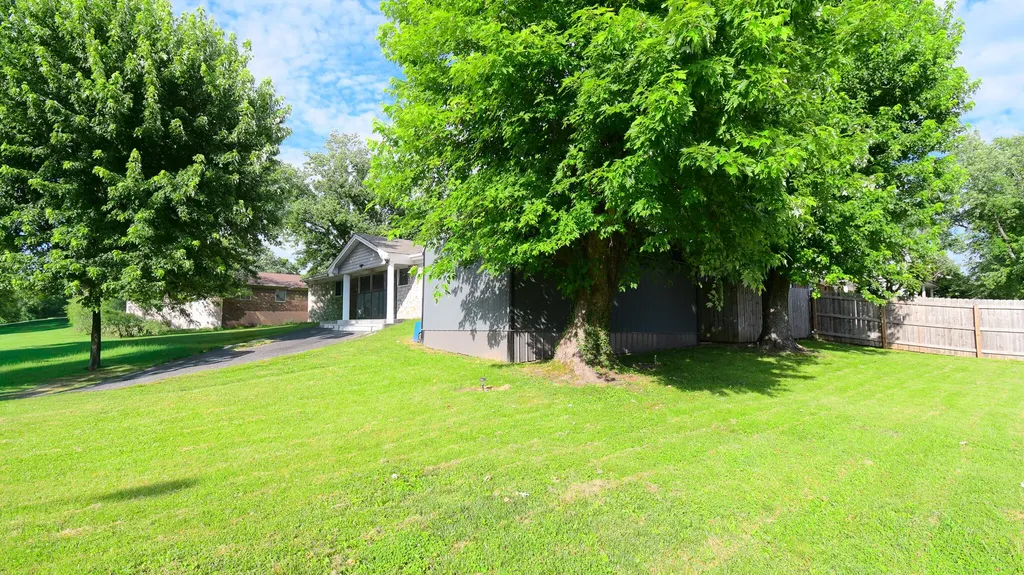 745 Ellerson Drive Harrodsburg KY 40330