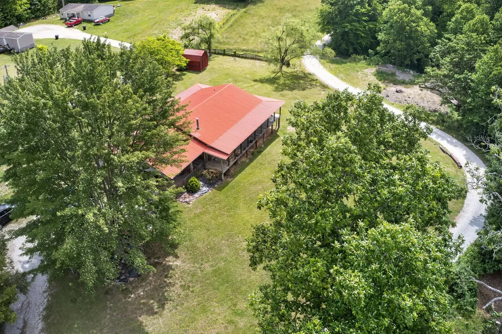 978 State Highway 1064 Woodbine KY 40771