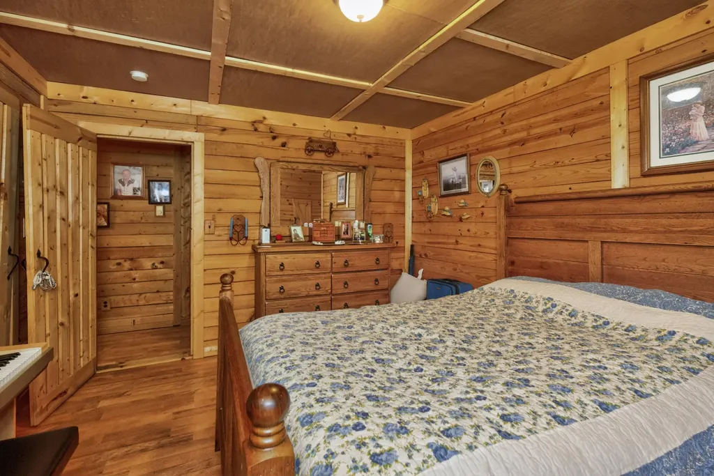 978 State Highway 1064 Woodbine KY 40771