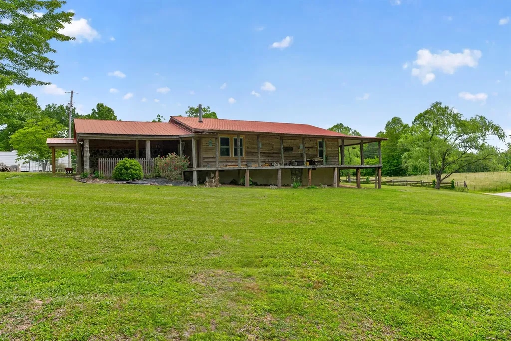 978 State Highway 1064 Woodbine KY 40771