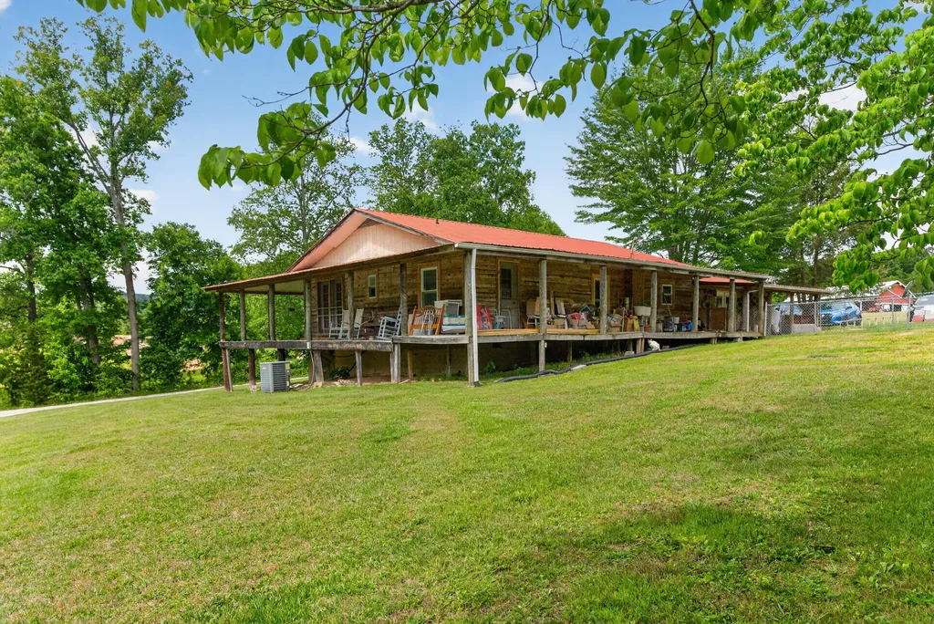 978 State Highway 1064 Woodbine KY 40771