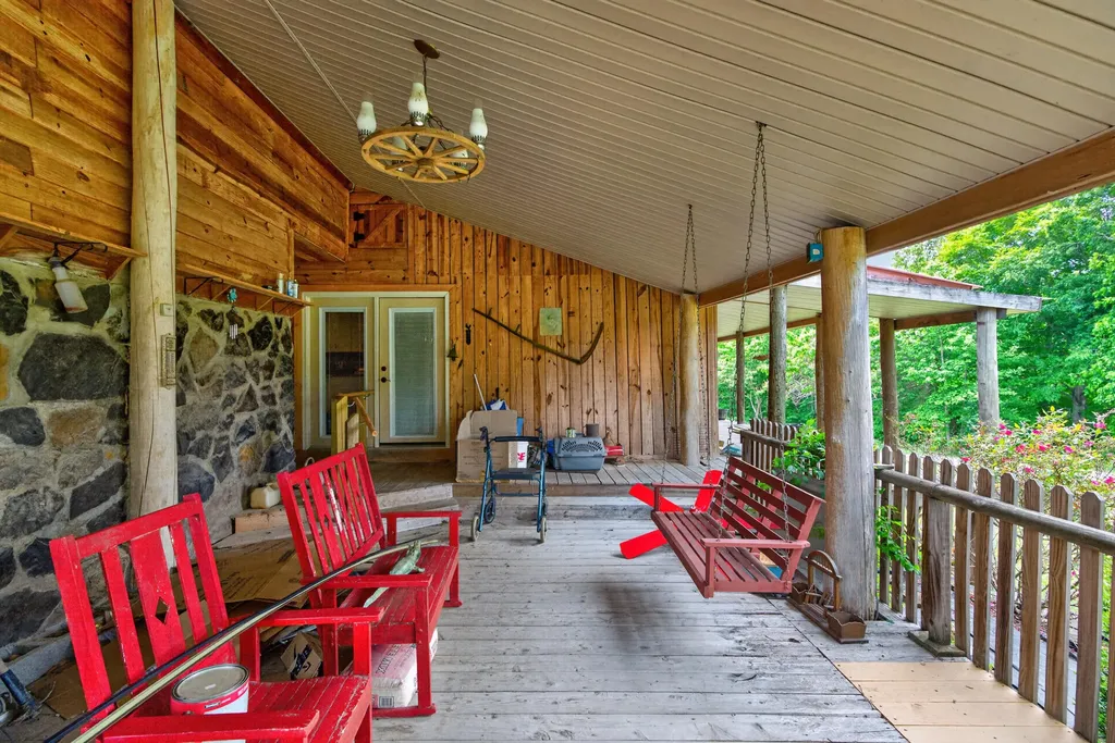 978 State Highway 1064 Woodbine KY 40771
