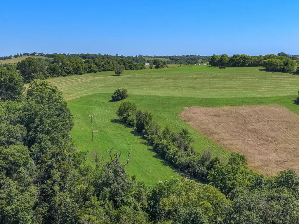3749 High Bridge Road Lancaster KY 40444
