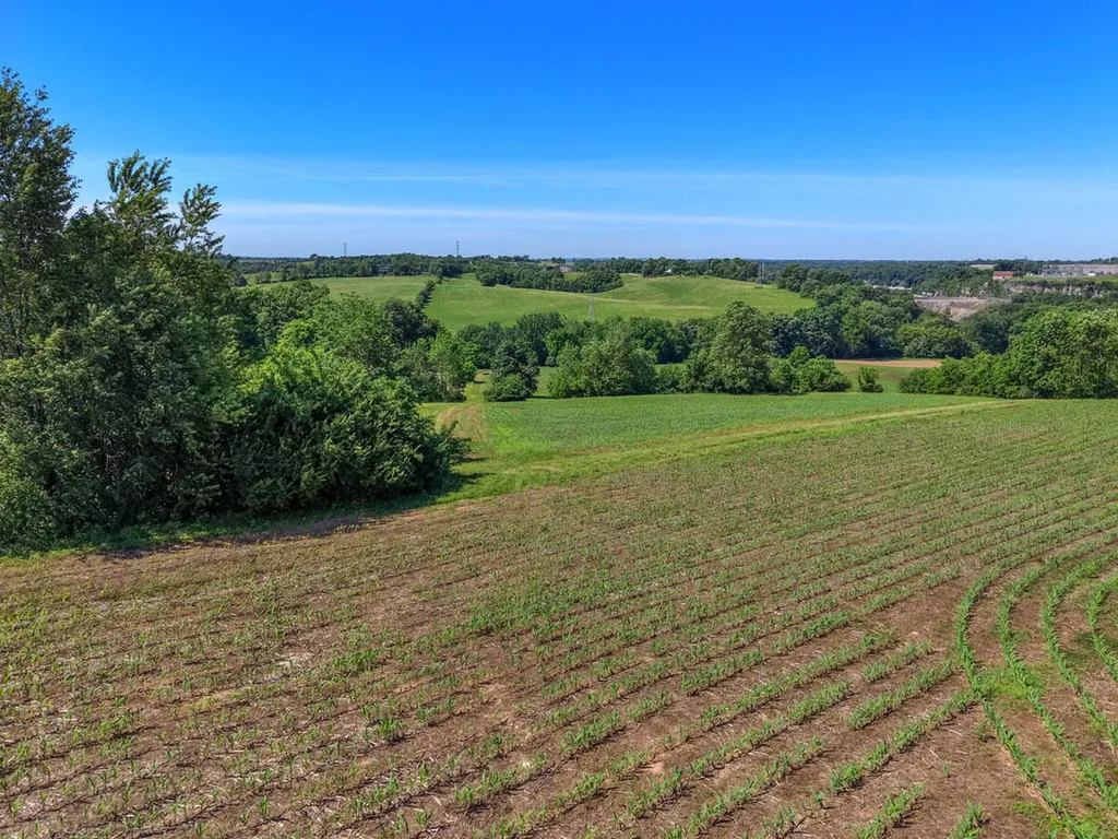 3749 High Bridge Road Lancaster KY 40444