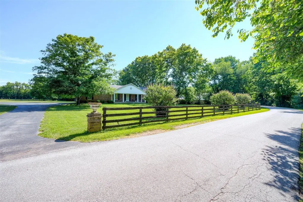 130 Schoolhouse Road Frankfort KY 40601