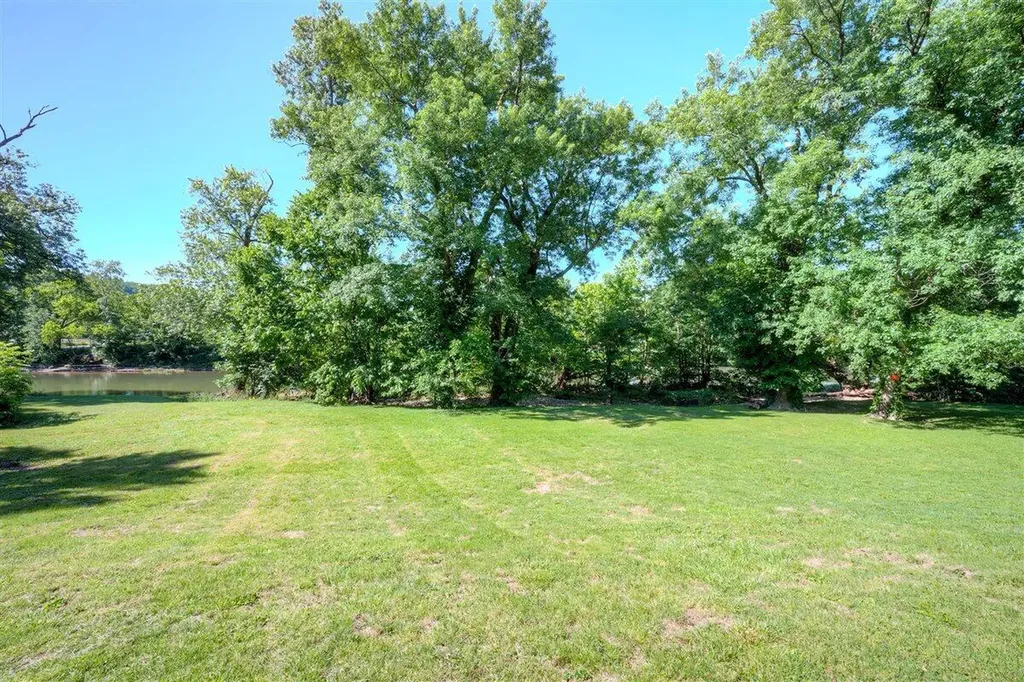 130 Schoolhouse Road Frankfort KY 40601