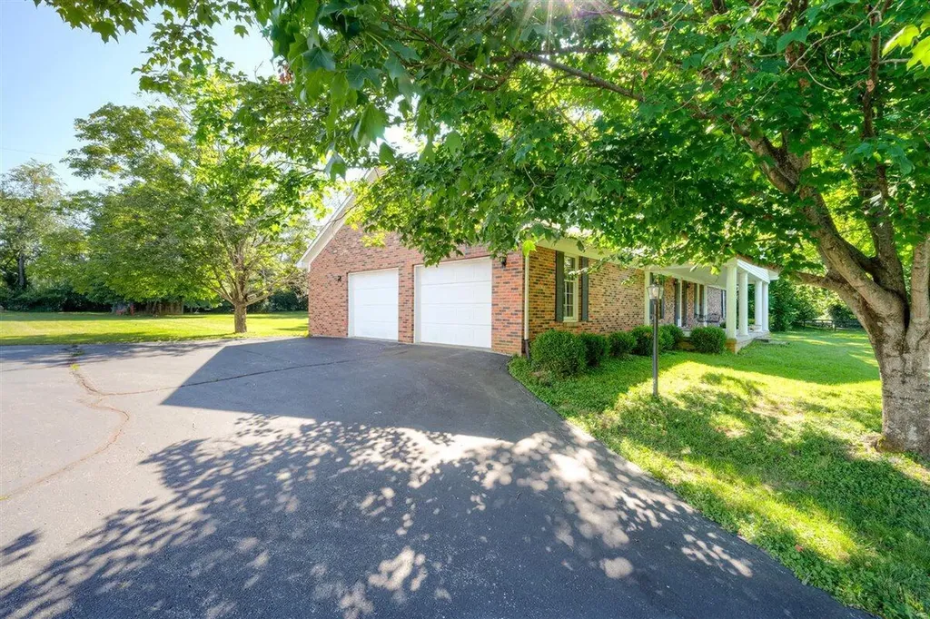 130 Schoolhouse Road Frankfort KY 40601