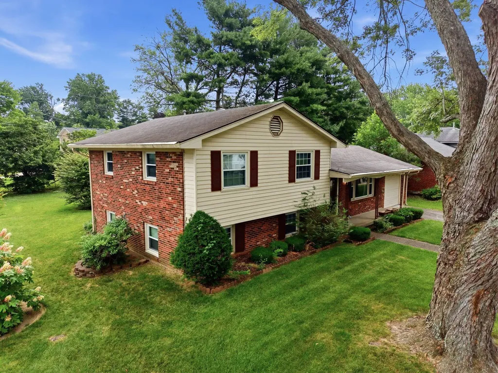 625 Cromwell Way Lexington KY 40503