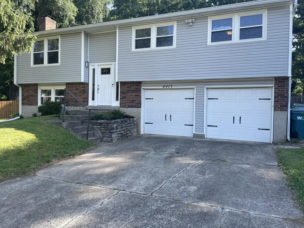 4417 Sussex Court Louisville KY 40241