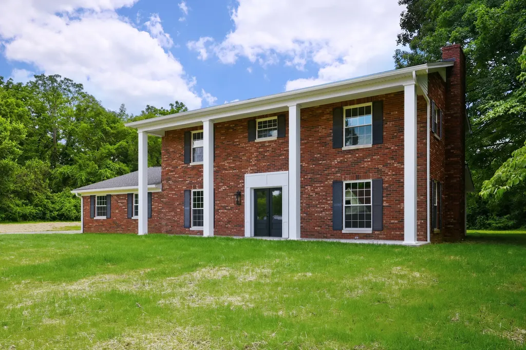 315 Pin Oak Drive Lawrenceburg KY 40342