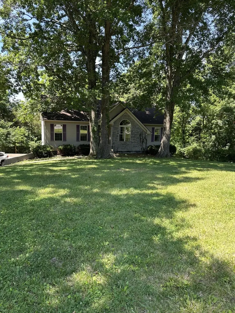 69 Hickory Woods Court Taylorsville KY 40071