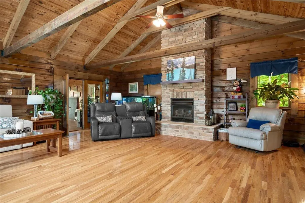 200 Old Log Lick Road Winchester KY 40391