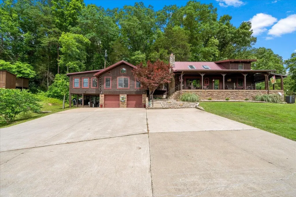 200 Old Log Lick Road Winchester KY 40391