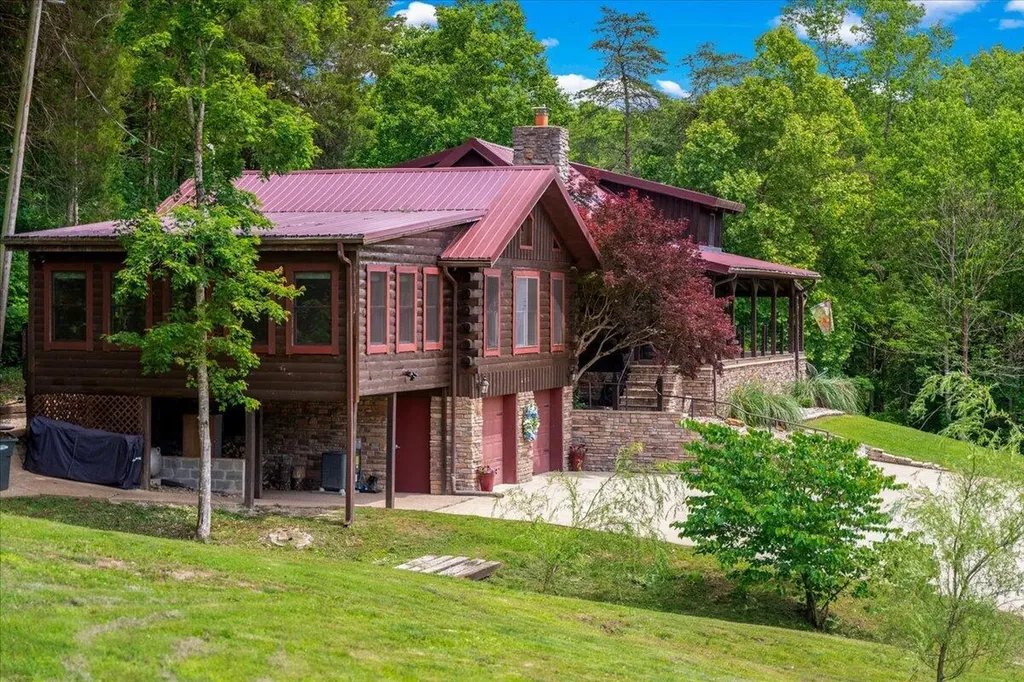 200 Old Log Lick Road Winchester KY 40391