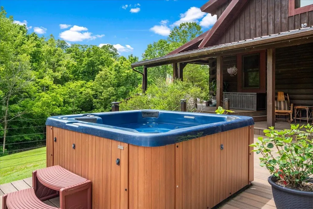 200 Old Log Lick Road Winchester KY 40391
