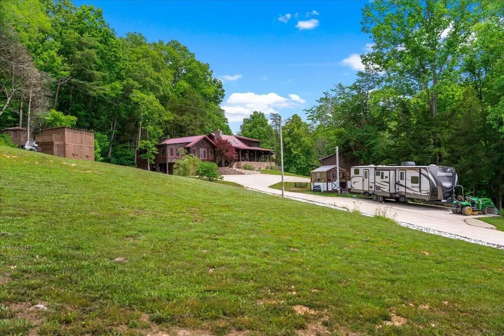 200 Old Log Lick Road Winchester KY 40391