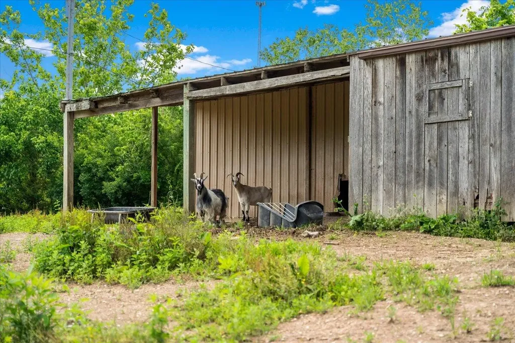 200 Old Log Lick Road Winchester KY 40391
